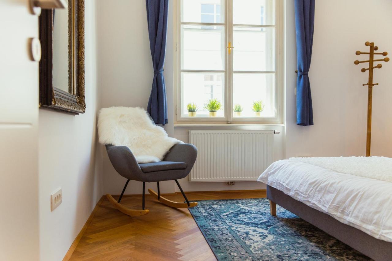 Top Location City Centre Condo In Historic Building With Free Garage Parking Laibach Exterior foto